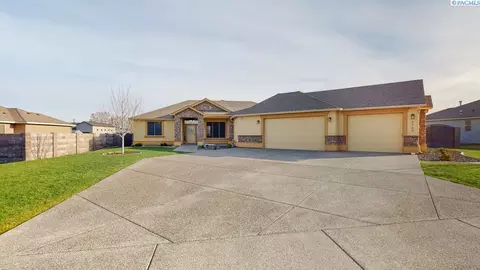 2109 Amy Loop, Pasco, WA 99301 photo 1