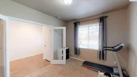 1236 SW Big Sky Ct, Pullman, WA 99163 photo 3
