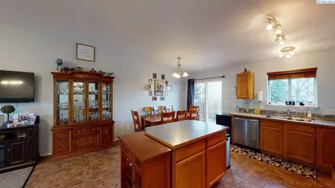 1965 NW Arcadia Dr, Pullman, WA 99163 photo 8
