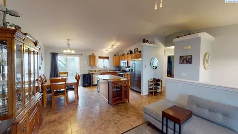 1965 NW Arcadia Dr, Pullman, WA 99163 photo 5