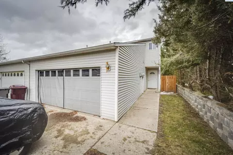 235 NW Clay Ct, Pullman, WA 99163 photo 1