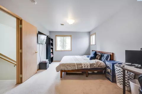 235 NW Clay Ct, Pullman, WA 99163 photo 9