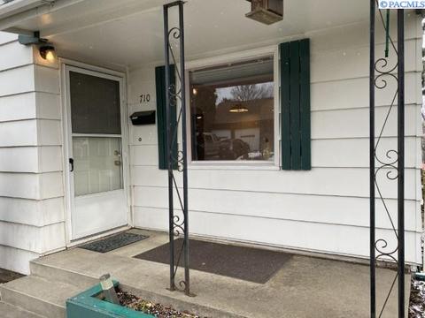 710 NW Gary St, Pullman, WA 99163 photo 2