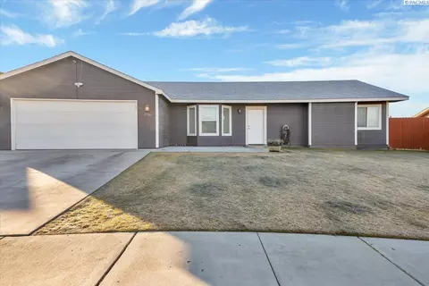 2706 E Helena St, Pasco, WA 99301 photo 1