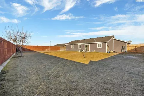 2706 E Helena St, Pasco, WA 99301 photo 8