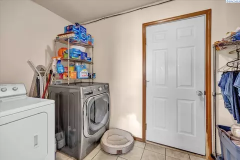 2706 E Helena St, Pasco, WA 99301 photo 6