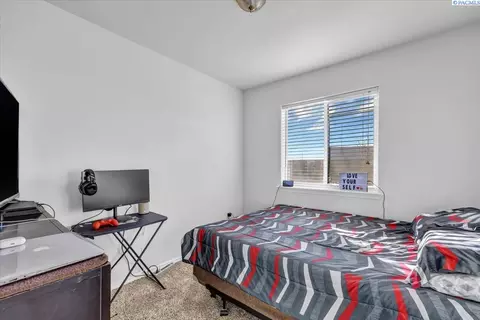 2706 E Helena St, Pasco, WA 99301 photo 3
