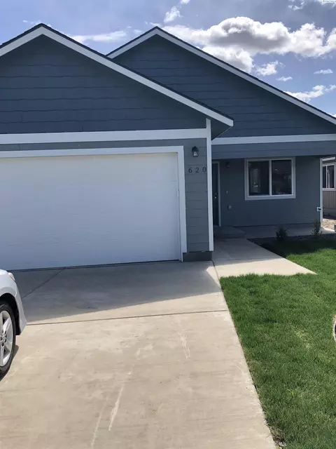2901 E Helena, Pasco, WA 99301 photo 1