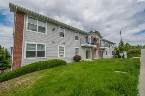 1645 NE Merman Dr #D204, Pullman, WA 99163 photo 1
