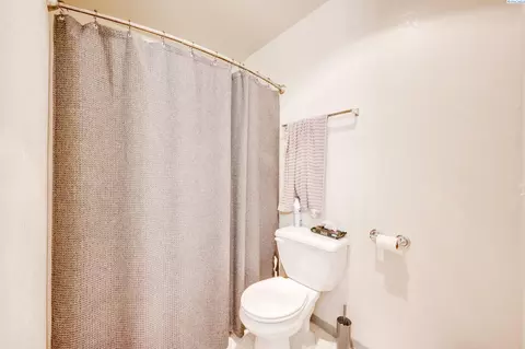 1645 NE Merman Dr #D204, Pullman, WA 99163 photo 4
