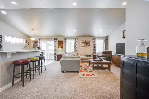 590 SW Wheat Ridge Dr, Pullman, WA 99163 photo 3