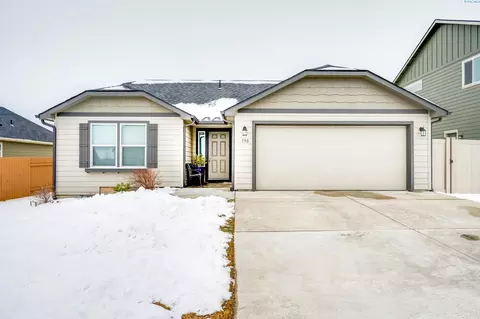 590 SW Wheat Ridge Dr, Pullman, WA 99163 photo 1