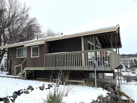 395 NW Irving St, Pullman, WA 99163 photo 1