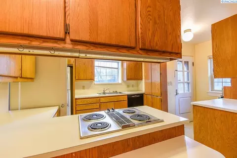 955 NE B St, Pullman, WA 99163 photo 9