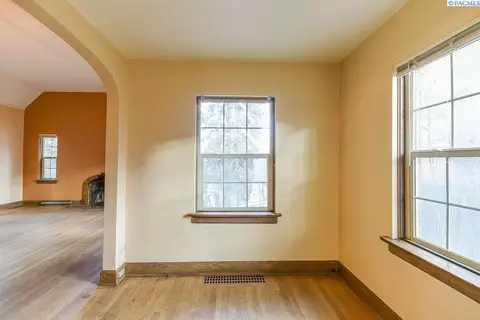 955 NE B St, Pullman, WA 99163 photo 6