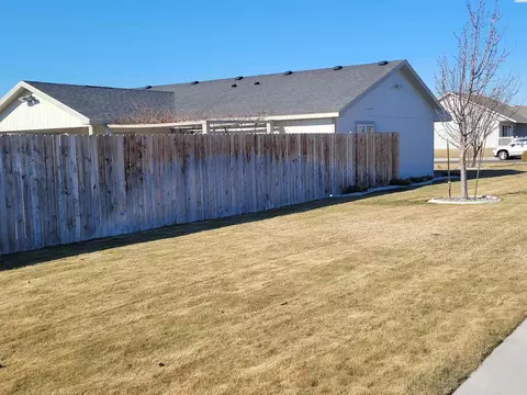 2618 E Helena, Pasco, WA 99301 photo 4