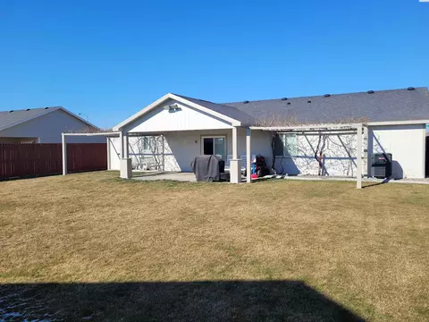 2618 E Helena, Pasco, WA 99301 photo 9