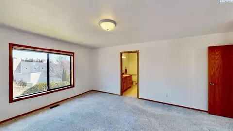 410 SW Crestview #B-2, Pullman, WA 99163 photo 11