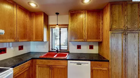 410 SW Crestview #B-2, Pullman, WA 99163 photo 9