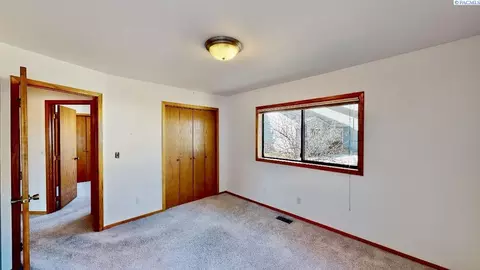 410 SW Crestview #B-2, Pullman, WA 99163 photo 15