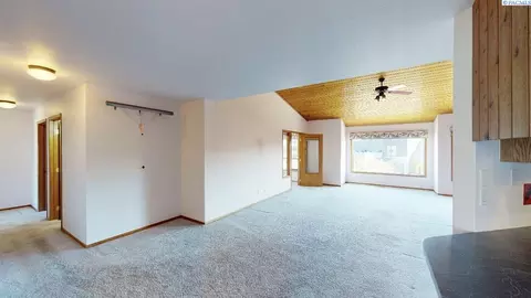 410 SW Crestview #B-2, Pullman, WA 99163 photo 6