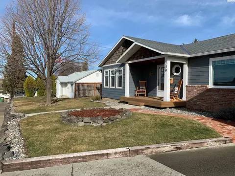 709 E Southview, Colfax, WA 99111 photo 2