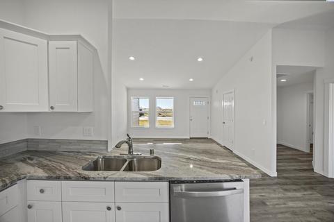 2905 E Helena, Pasco, WA 99301 photo 11