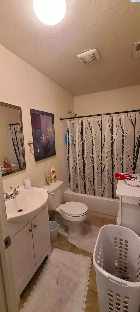 3410 Emerald Downs, Pasco, WA 99301 photo 14