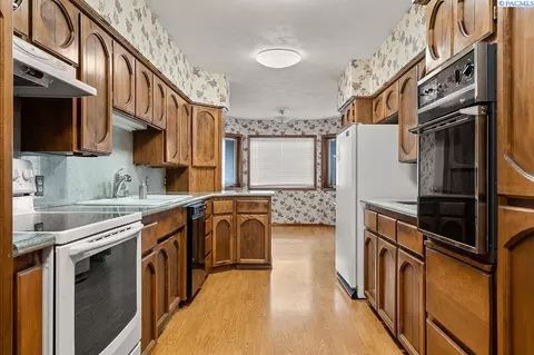 5420 W Livingston, Pasco, WA 99301 photo 12