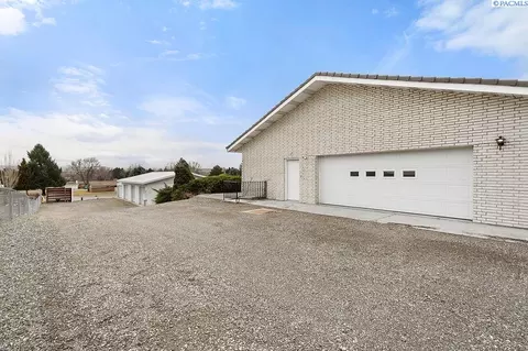 5420 W Livingston, Pasco, WA 99301 photo 5