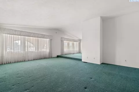 5420 W Livingston, Pasco, WA 99301 photo 9