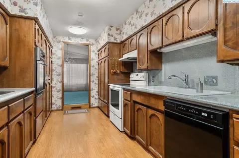 5420 W Livingston, Pasco, WA 99301 photo 13