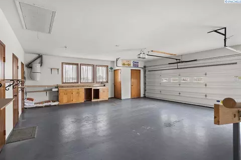 5420 W Livingston, Pasco, WA 99301 photo 7
