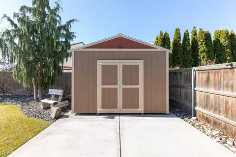6120 Exeter Ln, Pasco, WA 99301 photo 2