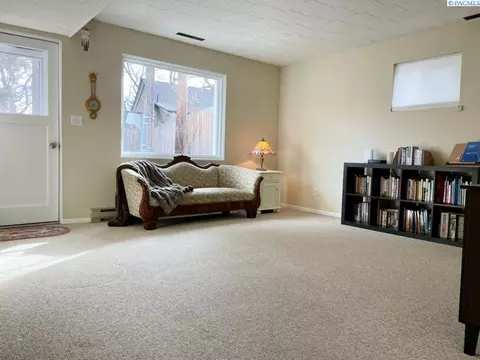 930 NW Charlotte, Pullman, WA 99163 photo 16