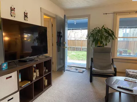 435 NW State St, Pullman, WA 99163 photo 2