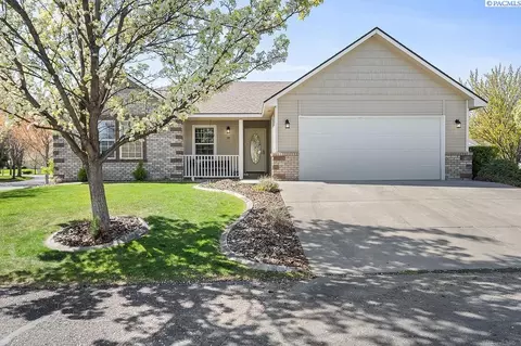 18 Marigold Loop, Pasco, WA 99301 photo 1