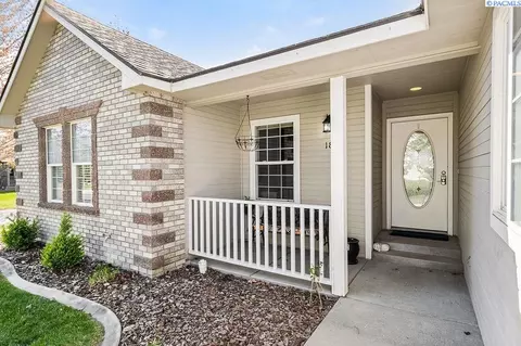 18 Marigold Loop, Pasco, WA 99301 photo 2