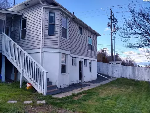 115 SW Mckenzie, Pullman, WA 99163 photo 2