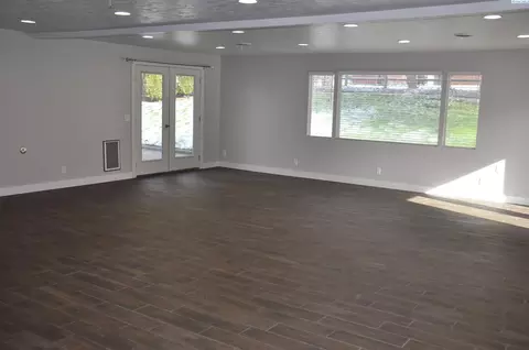 2330 S Grand Ave, Pullman, WA 99163 photo 4
