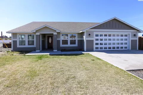 309 E Clark St, Connell, WA 99326 photo 1