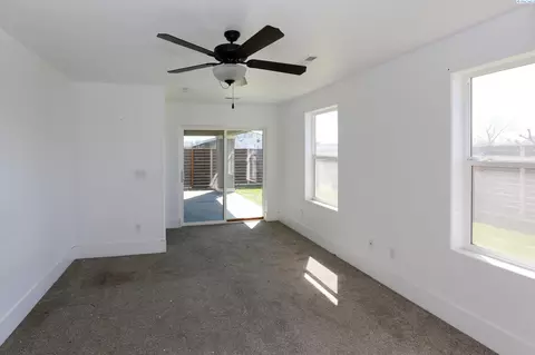 309 E Clark St, Connell, WA 99326 photo 17