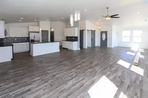 309 E Clark St, Connell, WA 99326 photo 10
