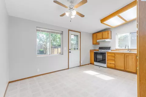 520 Edison St, Connell, WA 99326 photo 22