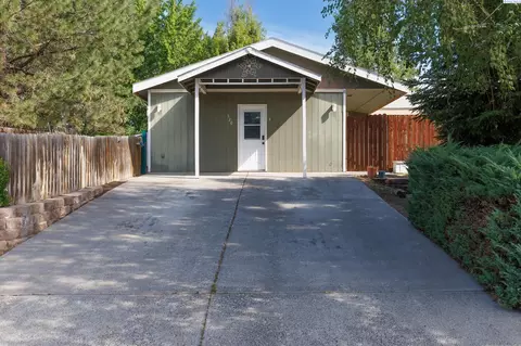 520 Edison St, Connell, WA 99326 photo 2