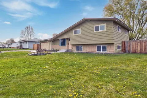 620 Road 37, Pasco, WA 99301 photo 1