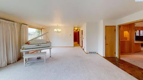 1105 SE Kamiaken St, Pullman, WA 99163 photo 4