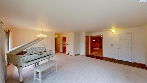 1105 SE Kamiaken St, Pullman, WA 99163 photo 3