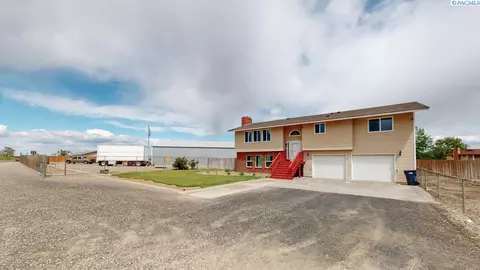 3478 Hanson Loop, Burbank, WA 99323 photo 1