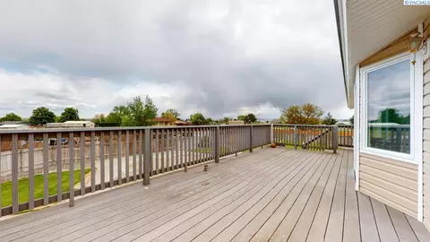 3478 Hanson Loop, Burbank, WA 99323 photo 9